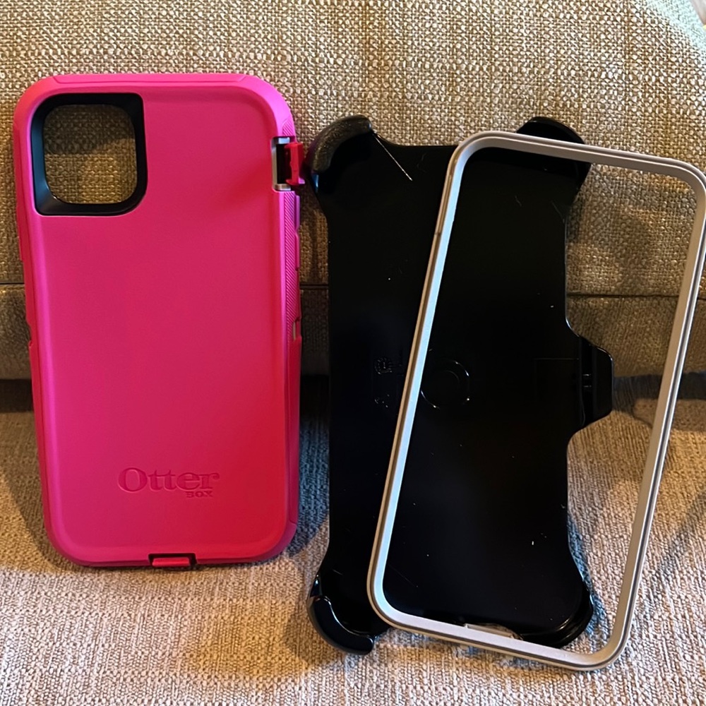 Otter Box super tough IPhone 11 Pro Max case